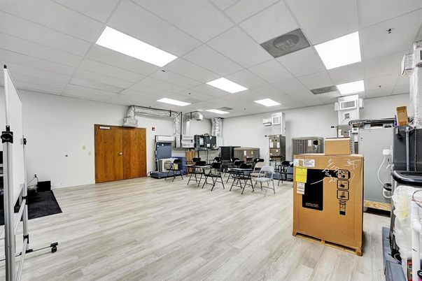 Dining room, Fitness Equipment, Interior, Recessed Lighting, Wood Texture Flooring