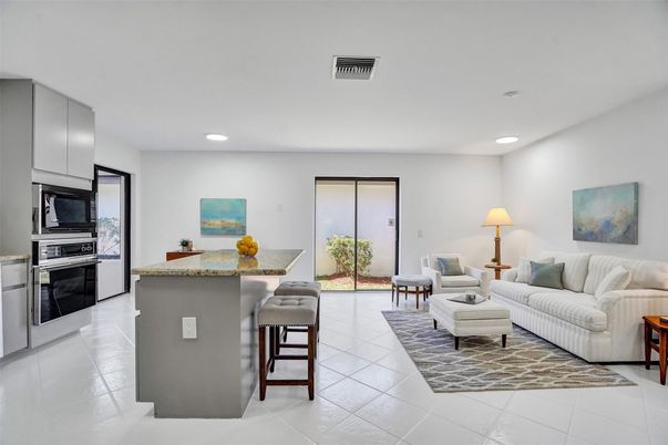 Interior, Kitchen, Living room, Recessed Lighting, Stainless Steel Appliances