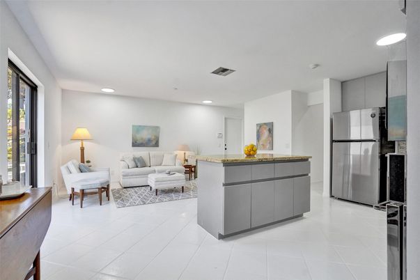 Interior, Kitchen, Living room, Recessed Lighting, Stainless Steel Appliances