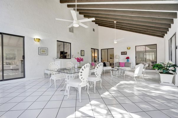 Dining room, Interior, Wooden Beams