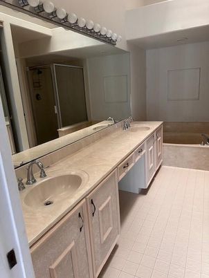 Bathroom, Dual Sink Vanities, Interior
