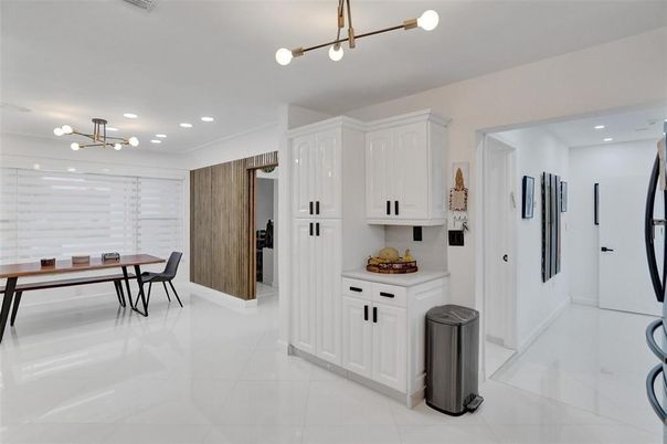 Dining room, Interior, Kitchen, Pendant Lights, Recessed Lighting