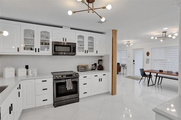 Dining room, Interior, Kitchen, Pendant Lights, Stainless Steel Appliances