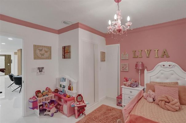 Bedroom, Chandelier, Interior, Recessed Lighting