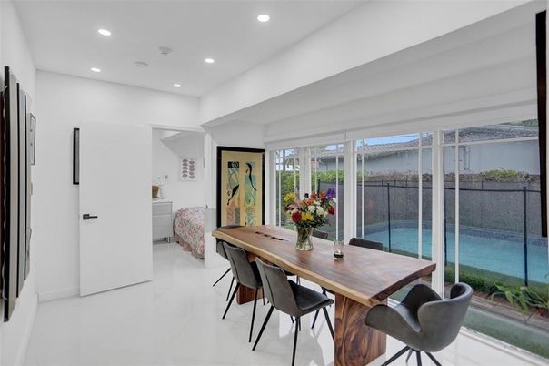 Dining room, Interior, Recessed Lighting