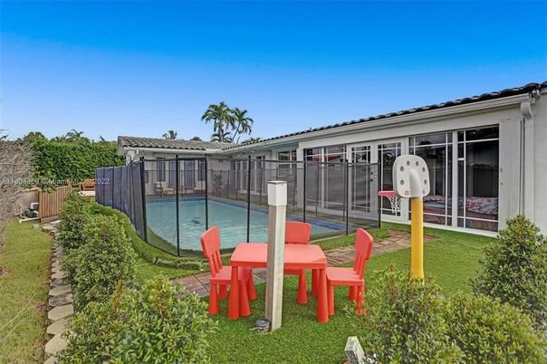 Backyard, Exterior, Pool