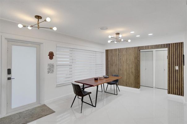 Dining room, Interior, Recessed Lighting