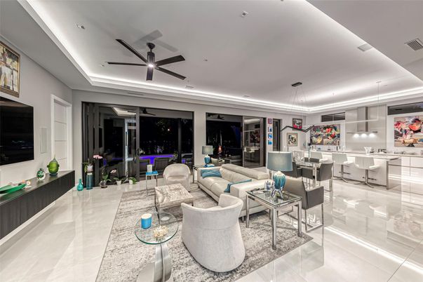 Dining room, Interior, Living room, Pendant Lights, Recessed Lighting