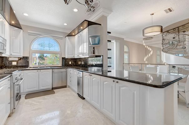 Interior, Kitchen, Pendant Lights, Recessed Lighting, Stainless Steel Appliances