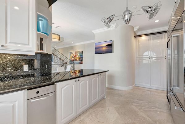 Interior, Kitchen, Pendant Lights, Recessed Lighting