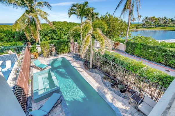 Exterior, Pool, Water