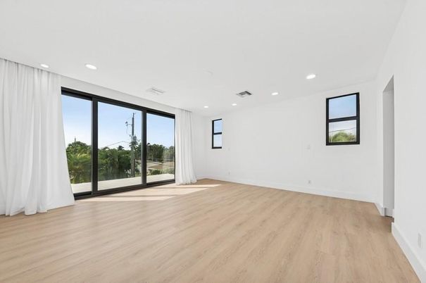 Empty room, Interior, Recessed Lighting, Wood Texture Flooring