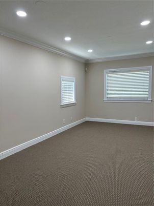 Empty room, Interior, Recessed Lighting