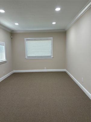 Empty room, Interior, Recessed Lighting