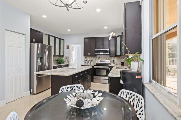 Dining room, Interior, Kitchen, Recessed Lighting, Stainless Steel Appliances