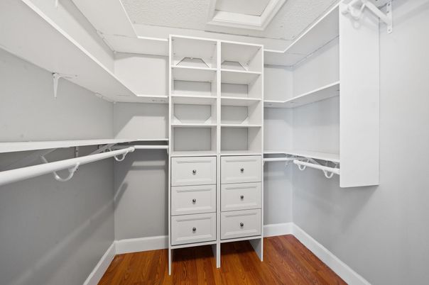 Interior, Walk-in Closets, Wood Texture Flooring