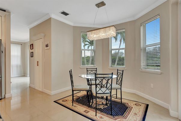 Chandelier, Dining room, Interior