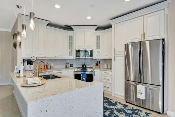 Interior, Kitchen, Pendant Lights, Recessed Lighting, Stainless Steel Appliances