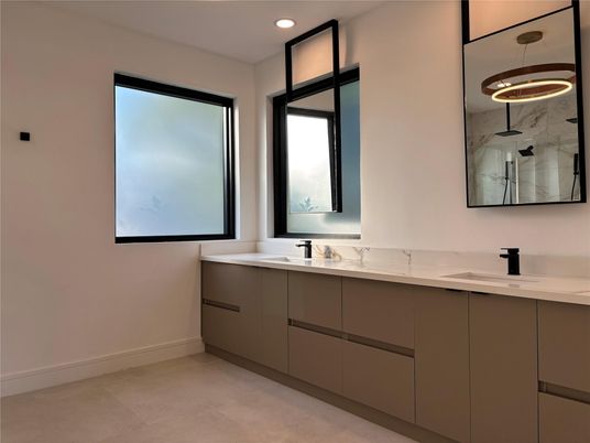 Bathroom, Dual Sink Vanities, Interior, Pendant Lights, Recessed Lighting
