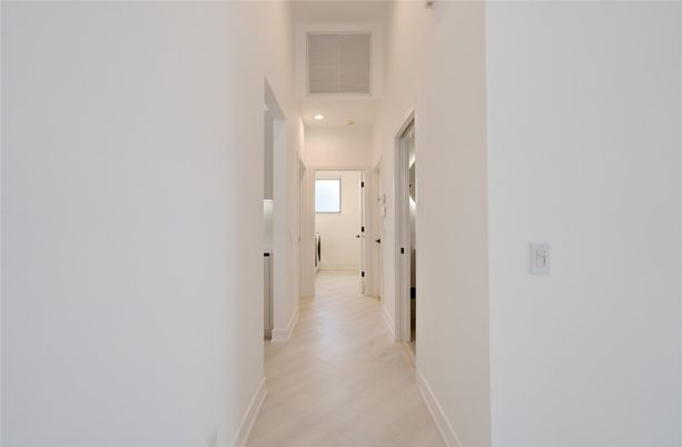 Empty room, Interior, Marble, Recessed Lighting