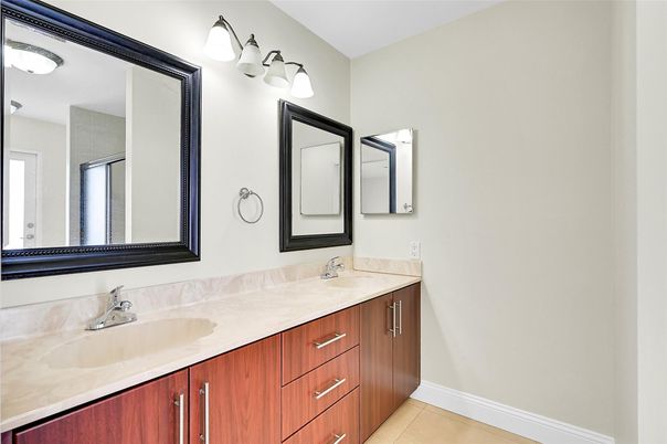 Bathroom, Dual Sink Vanities, Interior