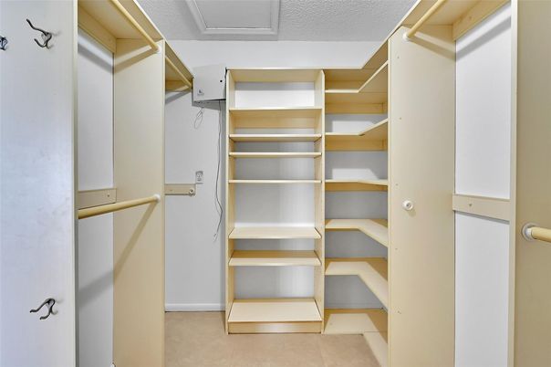 Interior, Walk-in Closets