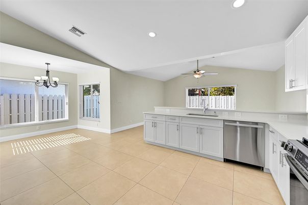 Chandelier, Interior, Kitchen, Recessed Lighting, Stainless Steel Appliances