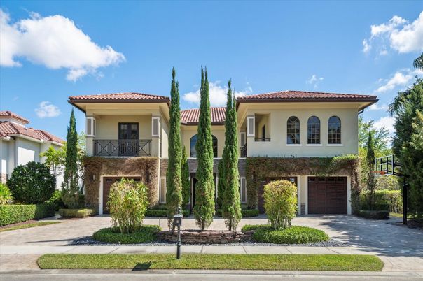 Attached, Exterior, Facade, Mediterranean