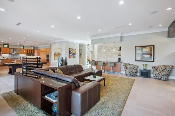 Dining room, Interior, Kitchen, Living room, Pendant Lights, Recessed Lighting, Stainless Steel Appliances