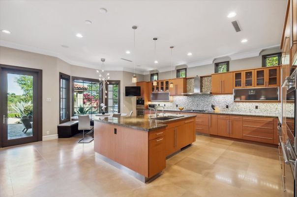 Dining room, Interior, Kitchen, Pendant Lights, Recessed Lighting, Stainless Steel Appliances