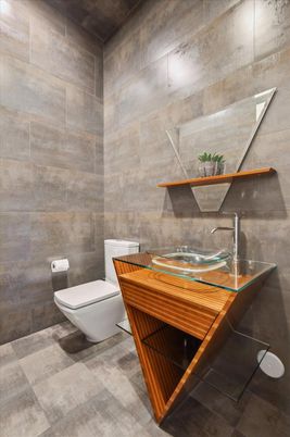 Bathroom, Interior