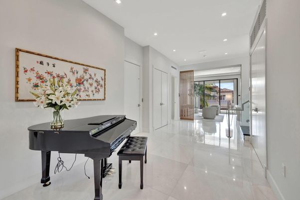 Interior, Piano, Recessed Lighting