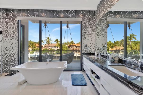 Bathroom, Dual Sink Vanities, Free Standing Baths, Interior, Recessed Lighting