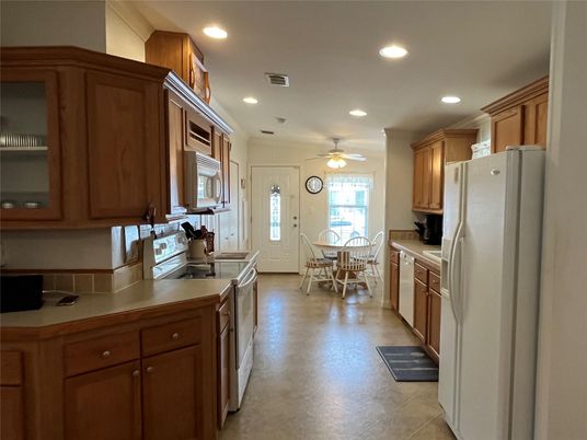 Dining room, Interior, Kitchen, Recessed Lighting