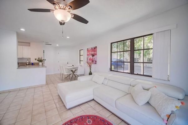 Dining room, Interior, Kitchen, Living room, Recessed Lighting