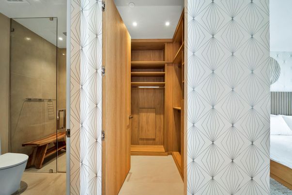 Bathroom, Interior, Recessed Lighting