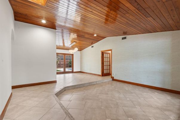 Empty room, Interior, Recessed Lighting, Wooden Ceilings