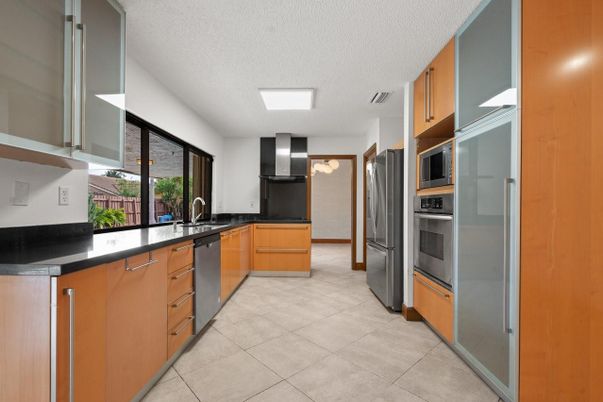 Interior, Kitchen, Stainless Steel Appliances