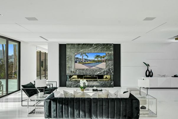 Fireplace, Interior, Living room