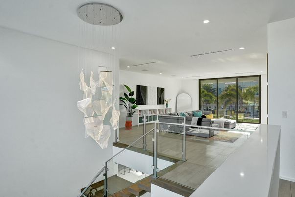 Interior, Living room, Pendant Lights, Recessed Lighting