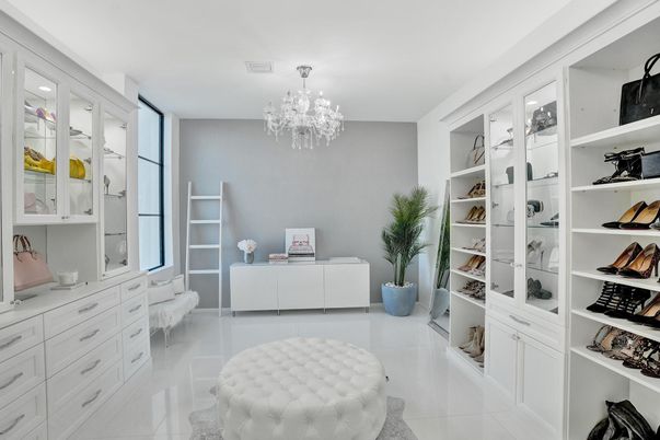 Chandelier, Interior, Walk-in Closets