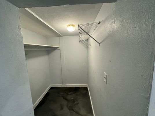 Interior, Walk-in Closets