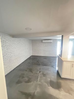 Empty room, Interior, Recessed Lighting, Stone Walls