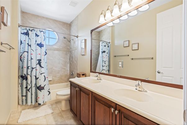 Bathroom, Dual Sink Vanities, Interior