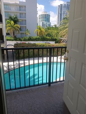 Exterior, Pool, Other