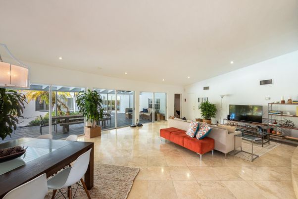 Dining room, Interior, Living room, Recessed Lighting