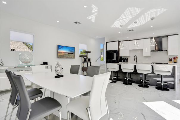 Dining room, Interior, Kitchen, Marble, Pendant Lights, Recessed Lighting