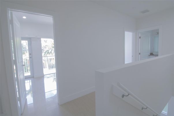Bathroom, Empty room, Interior, Recessed Lighting