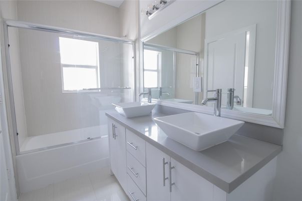 Bathroom, Dual Sink Vanities, Interior