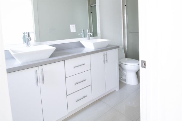 Bathroom, Dual Sink Vanities, Interior